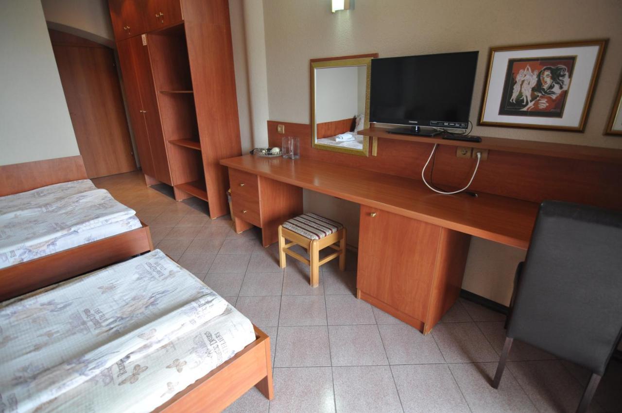 Villa Forum Ohrid Buitenkant foto