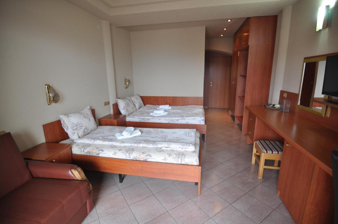 Villa Forum Ohrid Buitenkant foto
